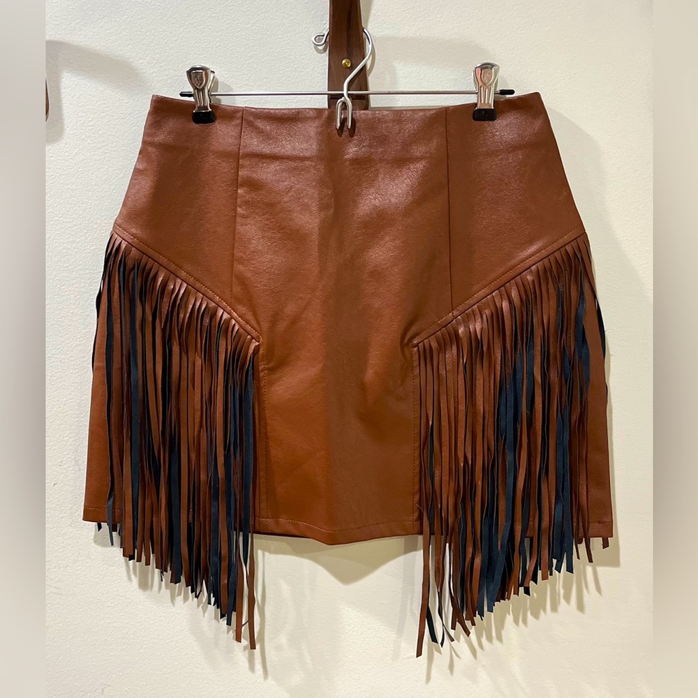 NWT Cloud Ten Fringe Cowgirl Mini Skirt Brown Size M